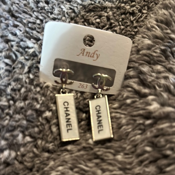 Fashion Silver Dangle Earrings with Matte Finish - Picture 3 of 3